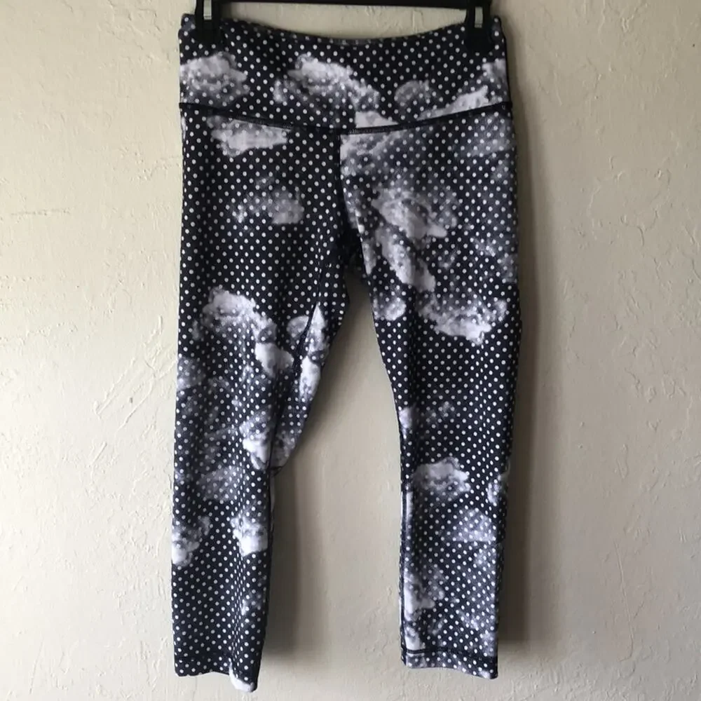 Lululemon polka dot leggings Size 6
